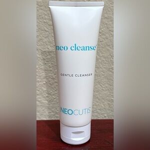 Nwt Neo Cleanse Gentle Face Cleanser. By NeoCutis. 4.23 oz.